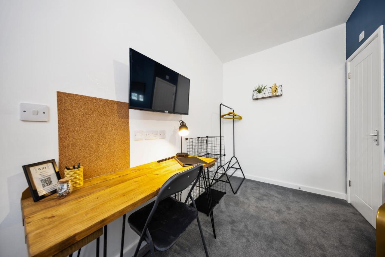קובנטרי 7 Bedroom House Ensuite Rooms, Fully Equipped Kitchen, Free Wifi, Tvs In All Rooms City Centre Close To A46 Inspire Homes מראה חיצוני תמונה