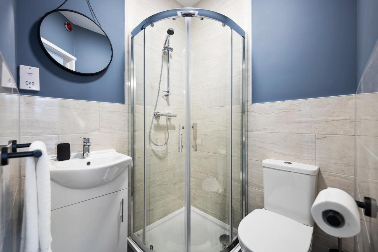 קובנטרי 7 Bedroom House Ensuite Rooms, Fully Equipped Kitchen, Free Wifi, Tvs In All Rooms City Centre Close To A46 Inspire Homes מראה חיצוני תמונה